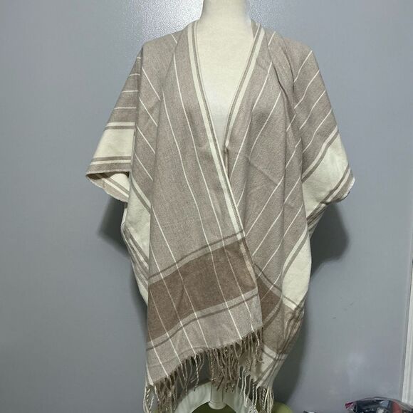 Ann Taylor Loft Womens XS/S Oversized Beige Tan Fringe Poncho Sweater - Picture 4 of 6